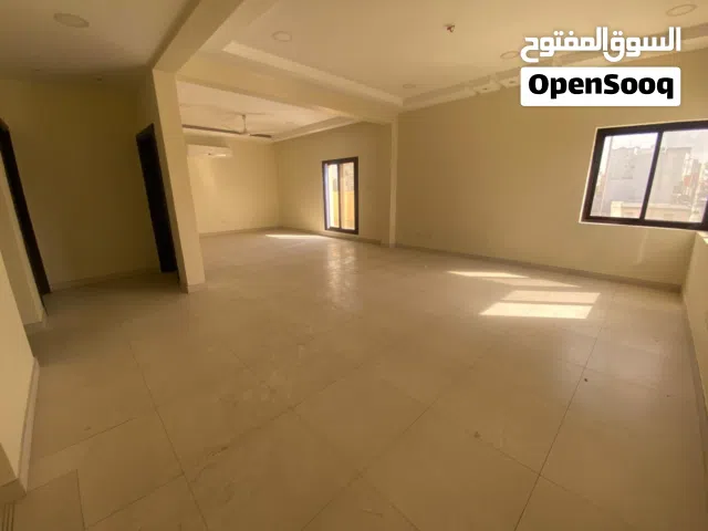 240 m2 3 Bedrooms Villa for Rent in Central Governorate Sanad