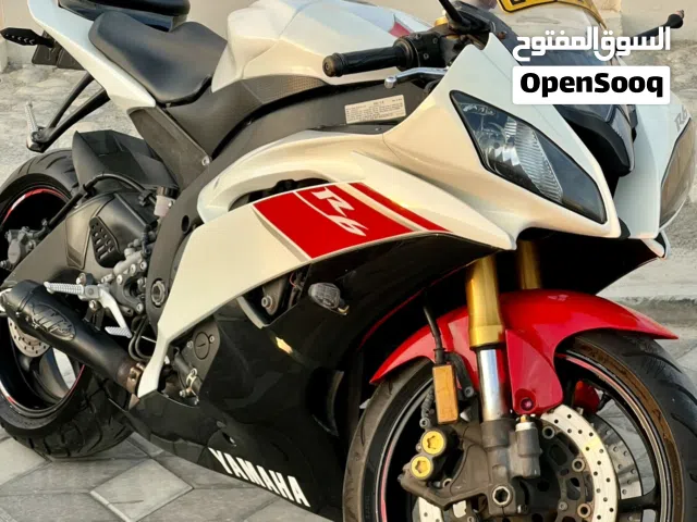 دراجة ياماها R6 موديل 2015 سعة 600cc خليجي