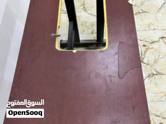 ملكانات نساءيه 6 قطع مستعمله السعر الوحده 20 عندي هواي والميز 20