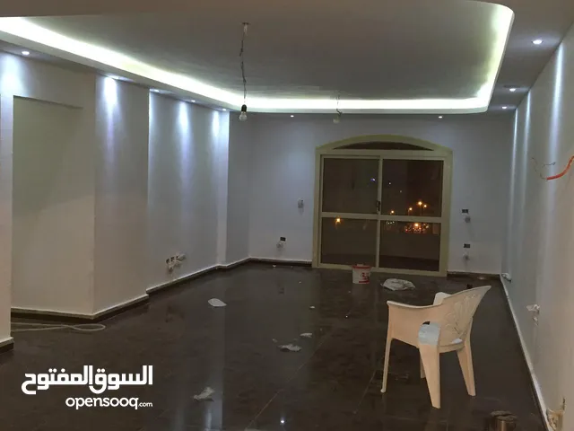 165 m2 3 Bedrooms Apartments for Sale in Cairo Zahraa Al Maadi