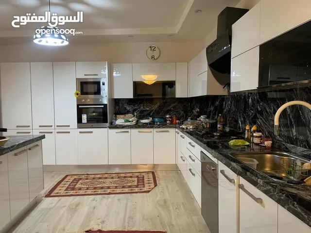 400 m2 4 Bedrooms Villa for Rent in Tripoli Janzour