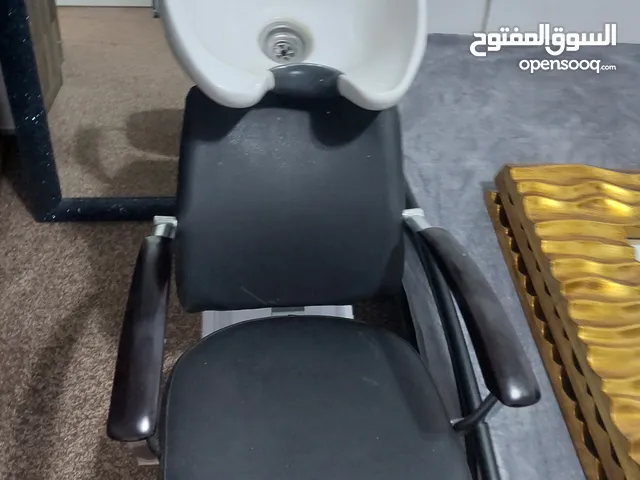 كرسي غسيل شعر فى حاله ممتازه جدا وشبه جديد