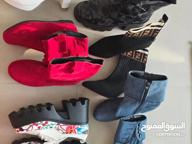 Women's heels fashion wear