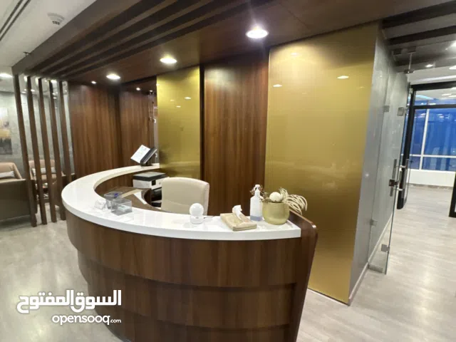 مكتب للإيجار مساحة 73م بإطلالة بحرية Office for Rent 70 sqm Sea View