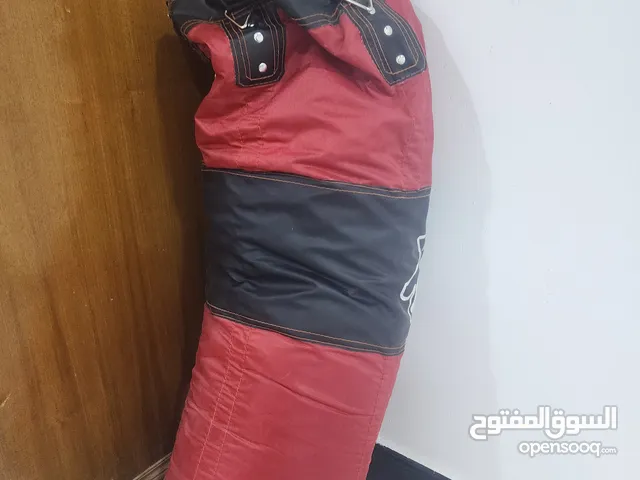 كيس ملاكمه جديد ما مستعمل الطول متر ونص و السعر 40 وبي مجال
