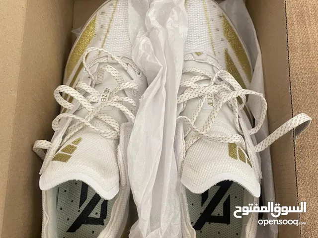 جوتي اديداس ملبوس مره واحده فقط