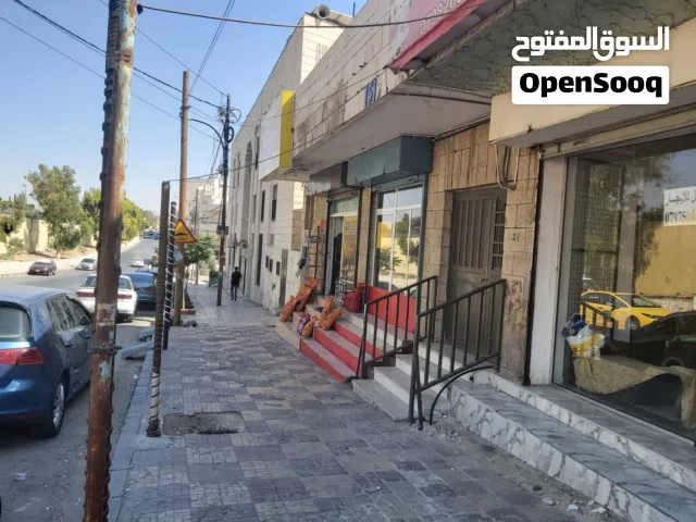 محل للايجار جبل القصور في منطقة حيوية و مخدومة  من المالك مباشرة  بسعر مغري جداً