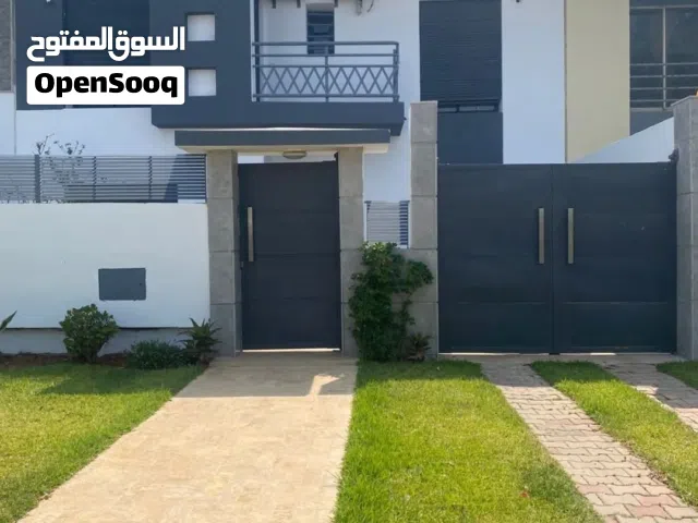 600 m2 More than 6 bedrooms Villa for Sale in Casablanca Anfa