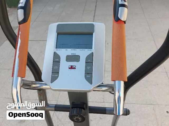 للبيع جهاز غزال طائر / أوربتراك بحالة حركية ممتازة (للتصفية)
