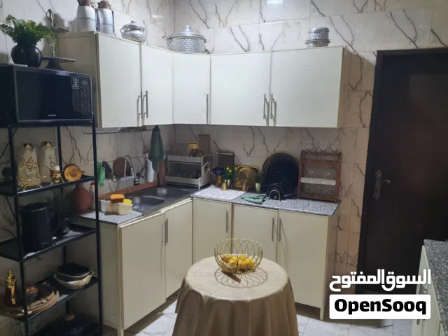للبيع مطبخ نظيف نفس اللي في الصوره