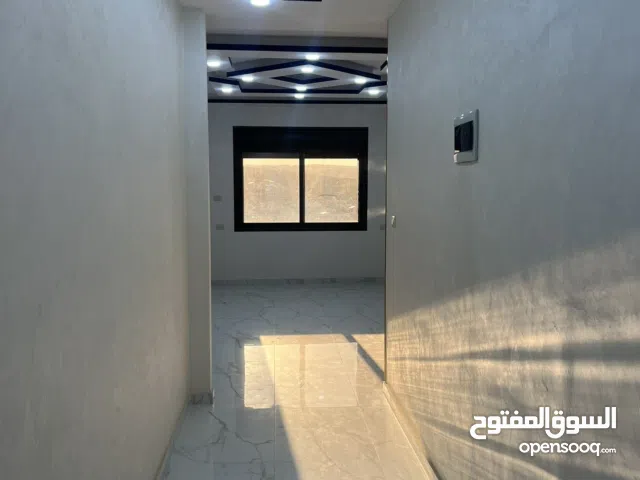150 m2 3 Bedrooms Apartments for Sale in Zarqa Dahiet Al Madena Al Monawwara