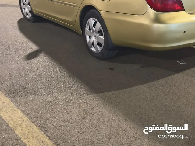 كامري للبيع نظيف جدا