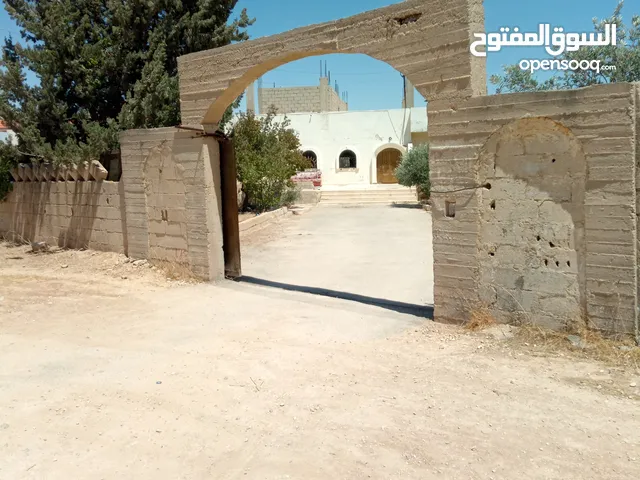 390 m2 4 Bedrooms Townhouse for Sale in Amman Al Jizah