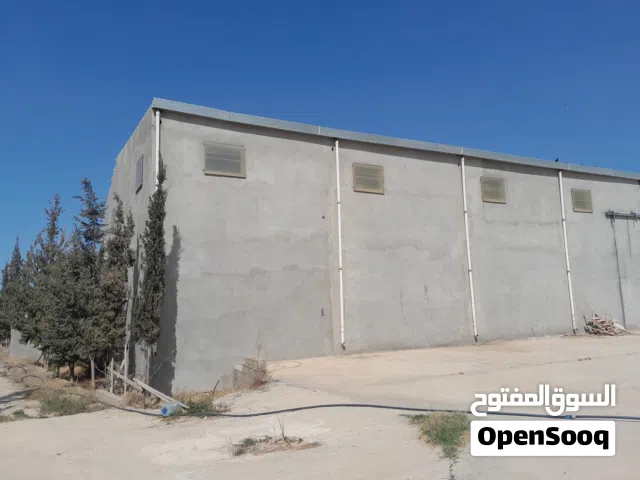 هنقر مسقوف الف متر ايجار أو بيع
