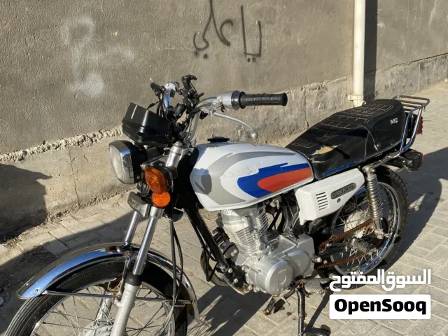 دراجه يراني لبيع دراجه نضيفه كلش محرك مكفول صبانه ما حاط علي تجي وتشوف بعينك رقم وسنويه مديل 23