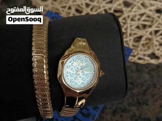 ساعة  ذهبية منقشة على الاسوارة ولون تيفاني مميز فقط ب140 دينار