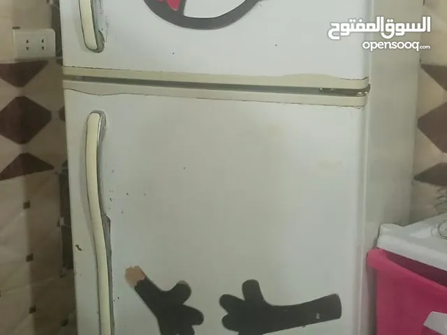 ثلاجه مسترال مستعمله في حالت الوكاله على الفحص افحص قبل ما تشيل الثلاجه  18قدم حلوه وململمه ونضيفه ب