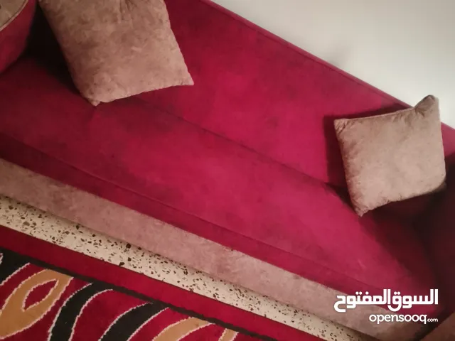 صوفيات صندوق عدد 3 تخت بتعمل بحالة ممتازة جدا استعمال عرسان