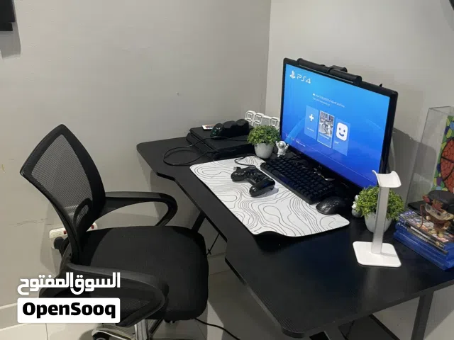 طاوله مكتب قيمنق وكرسي مكتب
