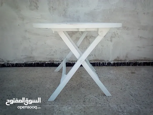 طاولة بلاستيكية للتخييم والرحلات