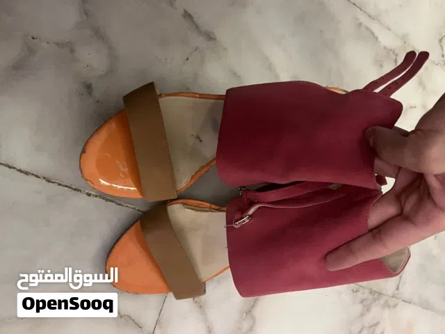 كعب حفلات مستعمل
