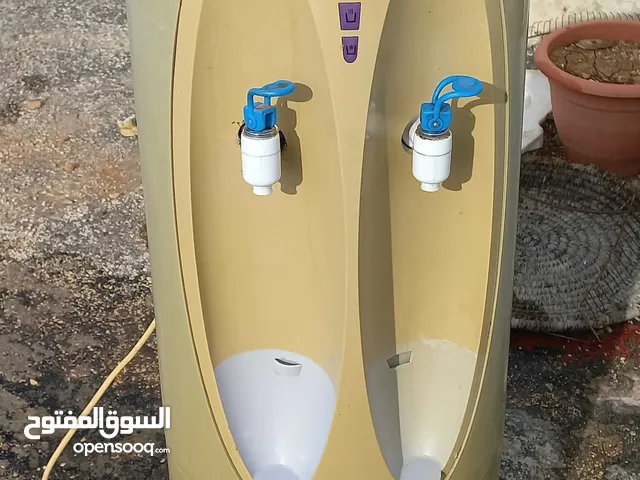 كولر ماء  كنتي نضيف وشغال ميا ميا عالفحص