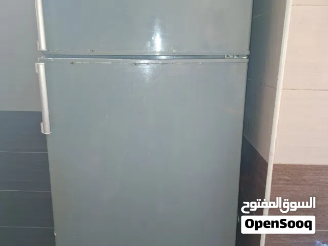 ثلاجة مستعملة