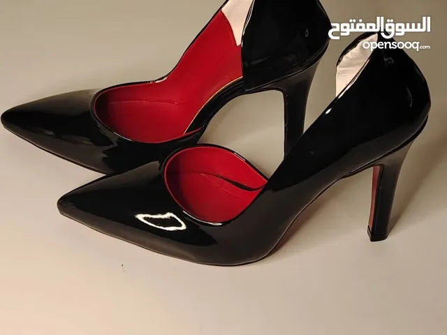Black With Heels in Basra