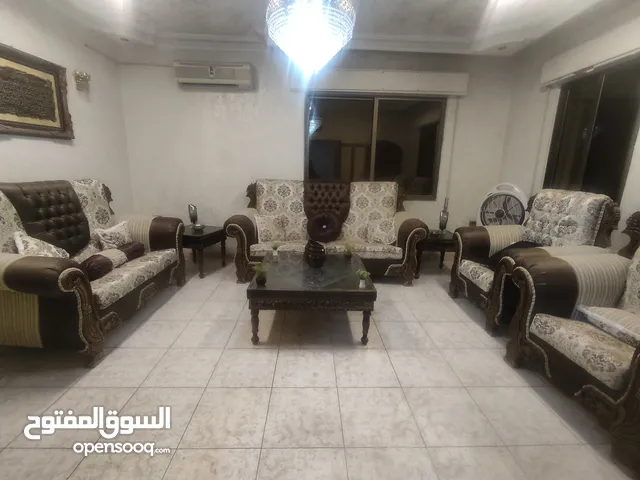 224 m2 More than 6 bedrooms Townhouse for Sale in Zarqa Al Autostrad