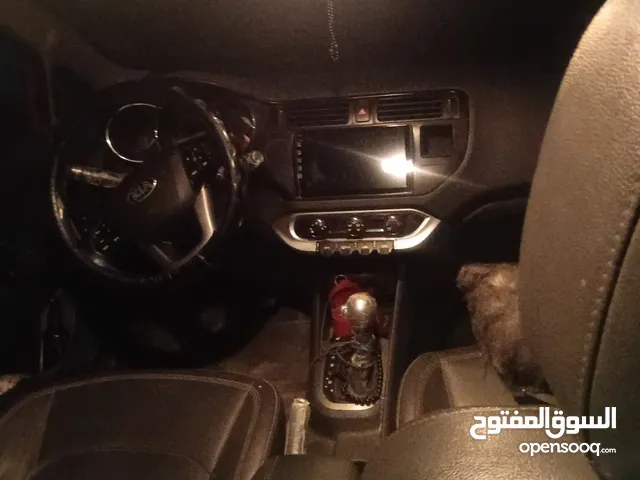 كيا برايد 2014 سيارة نظيفه وشغل قنيه