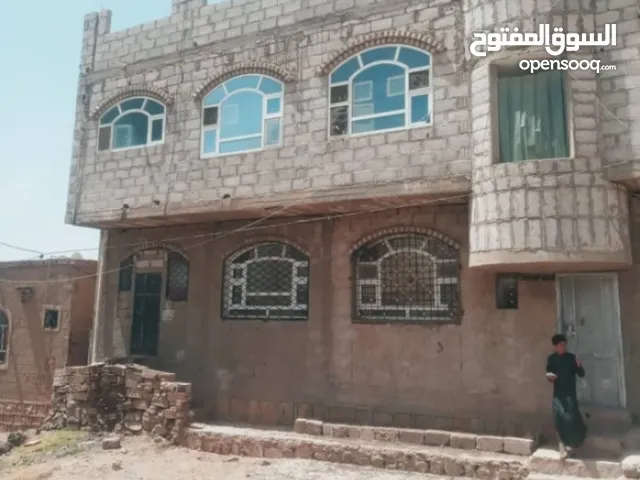 بيت ثنتين لبن حرر علا. شارع 14 متر وشارع لاوجهه دورين مسلح مشطبات قريب للزفلت وللخدمات 23 مليون حزيز