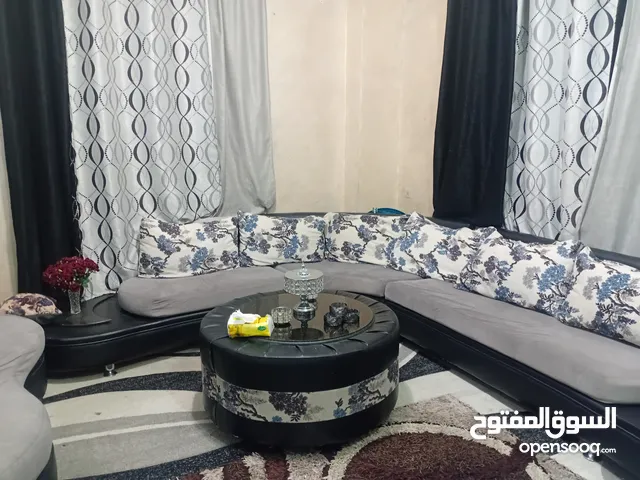 كورنر تفصيل وليس تجاري بحاله ممتاز