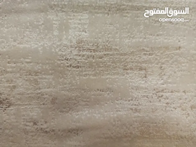 أقمشة مخمل جراند موشح بتصاميم فاخرة وألوان راقية لتنجيد الكنب والكوشن بلمسة من الفخامة والرقي!