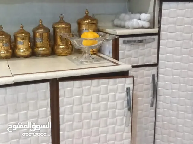 اثاث كنب ومطبخ ومكيفات