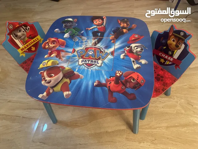 طقم طاولة وكراسي بتصميم مسلسل الكرتون باو باترول من ديزني