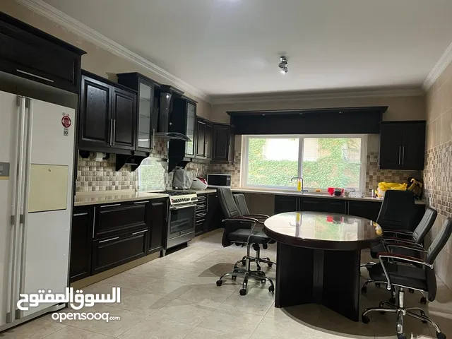 355 m2 4 Bedrooms Apartments for Rent in Amman Deir Ghbar