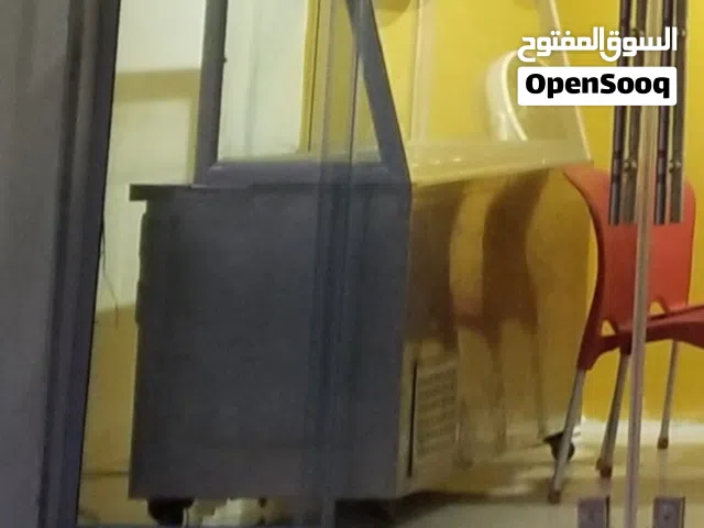 ثلاجه عرض حلويات وايسكريم احواض تبريد وتجميد ب 4 الف سعودي