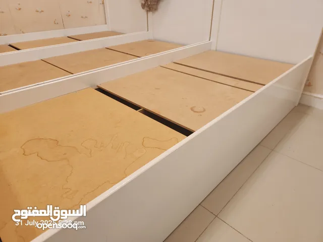 3 سراير نظيفة جدا