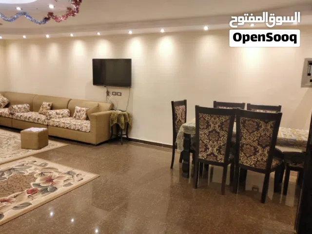 متاح للايجار اليومي والشهري شقة بالمهندسين