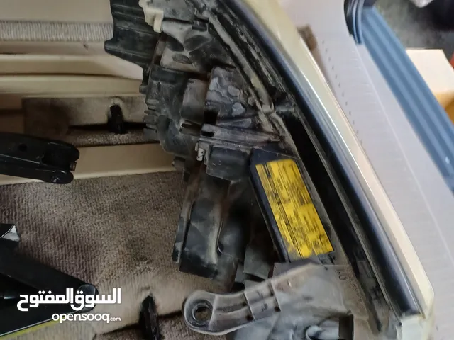 ليتات لاندكروزر2008 اصلي يحتاجون تنظيف السعر عشرين headlights land cruiser 2008 need cleaning by 20