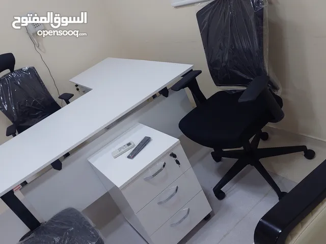 كرسي مكتبي متحرك بمسند راس ومكان الجاكيت خامه ممتازة تركي الصنع جديد بالباكو متعه