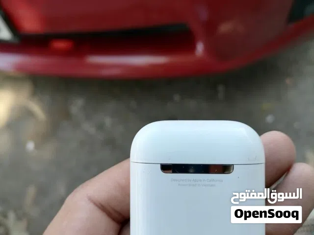 سماعات ايربودز الاصلية مع كفر واذا مش اصلية ترجع