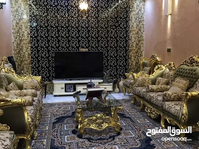 220 m2 More than 6 bedrooms Townhouse for Sale in Basra Tannumah