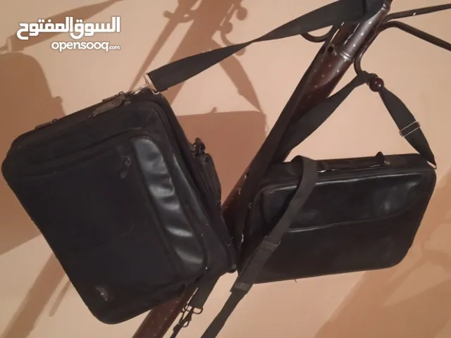 شنطة لابتوب عدد 2. ...........