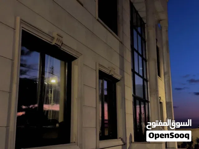 1000 m2 4 Bedrooms Villa for Sale in Amman Naour