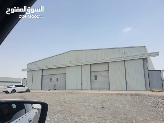 للايجار اخر مخزن من المخازن الثلاث المجهزه في صناعيه الواسط ببركاء