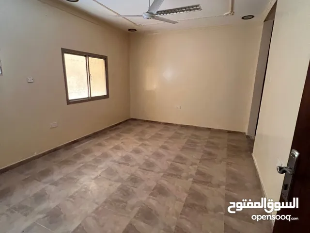 1m2 2 Bedrooms Apartments for Rent in Central Governorate Al-Hajiyat