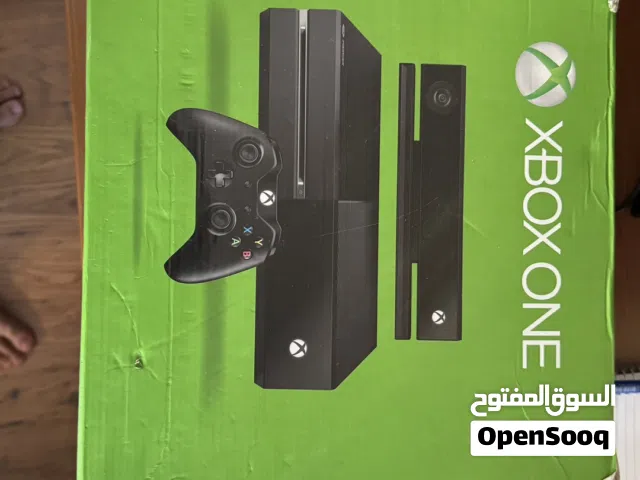 Xbox One مع يدين والعاب للبيع