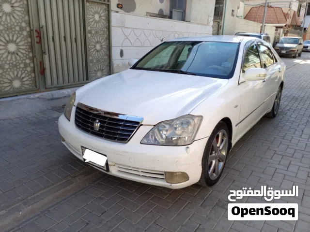 2004 Toyota Crown Crown