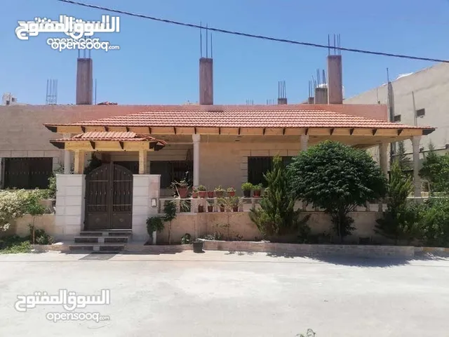 200 m2 3 Bedrooms Villa for Sale in Zarqa Al Zarqa Al Jadeedeh